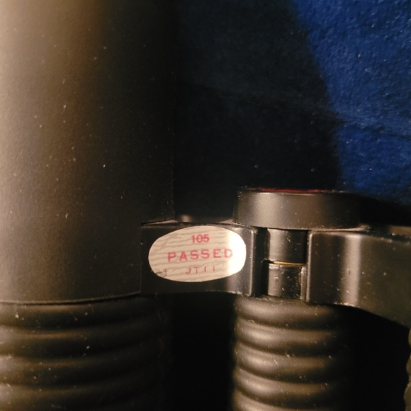 Binoculars - Picture 3 of 5